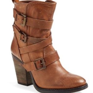 Steve Madden Yale belted bootie